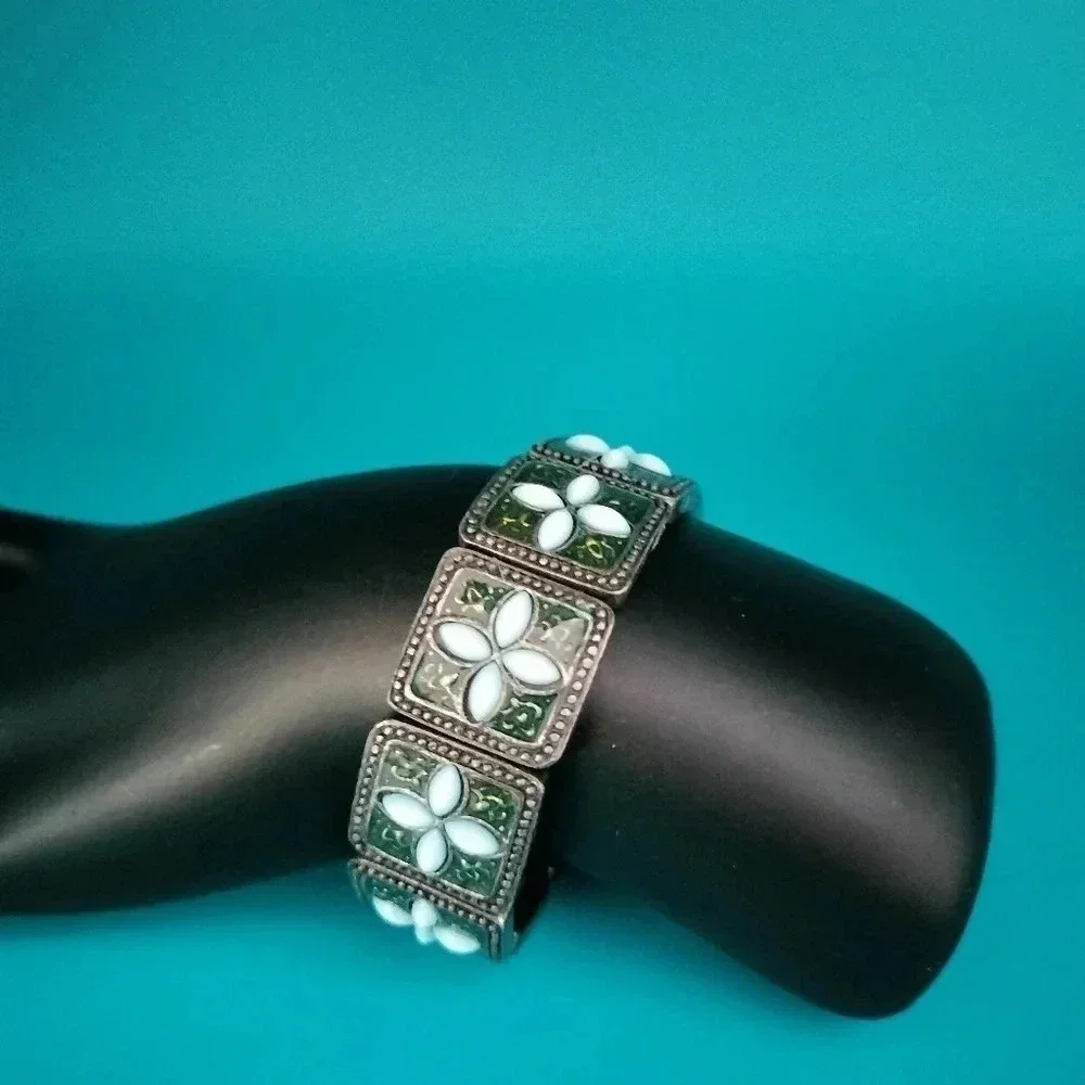 Antique Silver Tone Link Light Blue Flower Cabochon Stretch bangle Bracelet